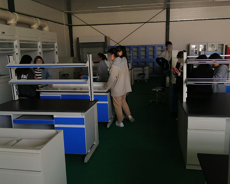 山東業(yè)創(chuàng)實驗設(shè)備生產(chǎn)工廠