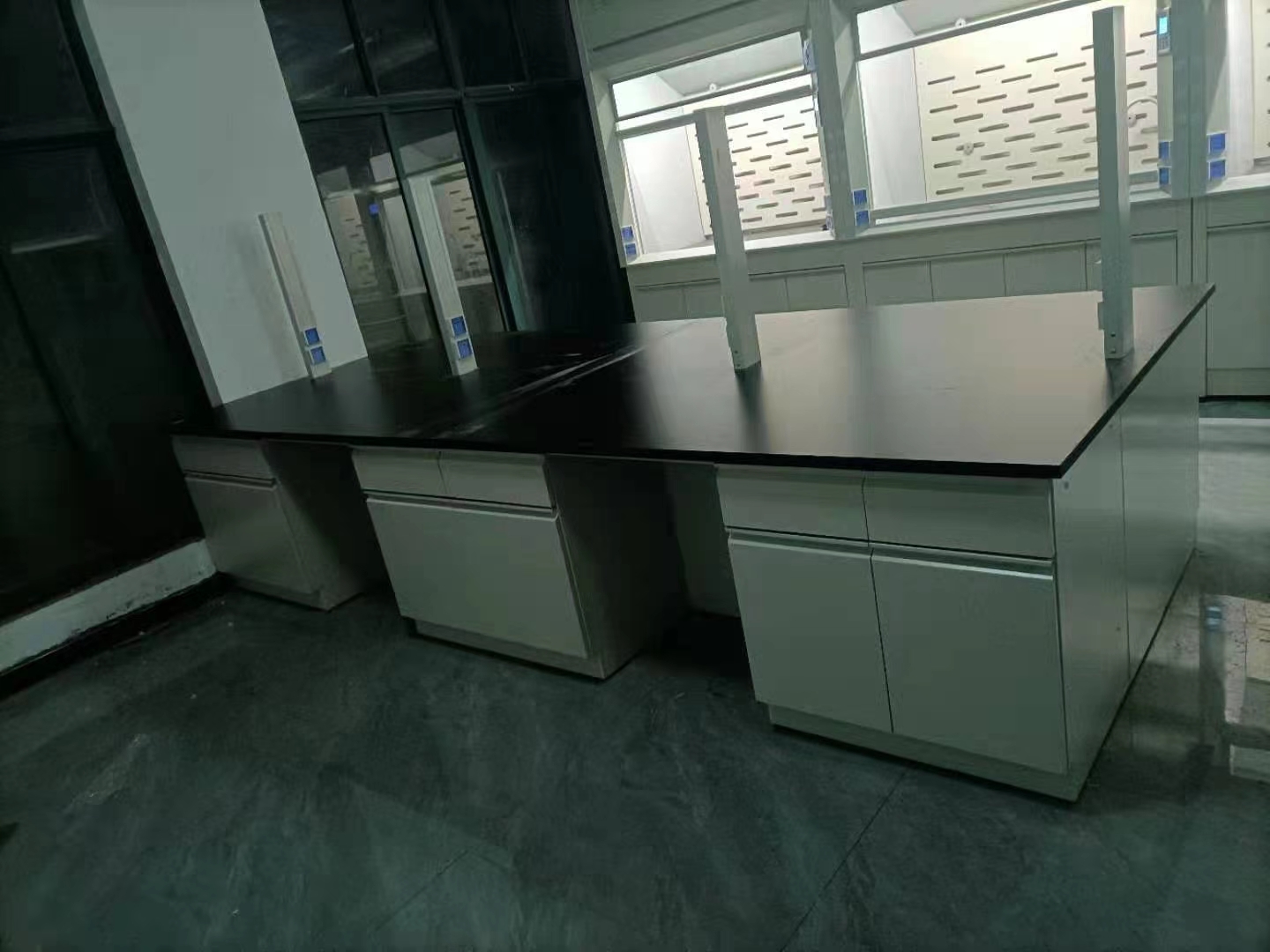 全鋼通風(fēng)柜