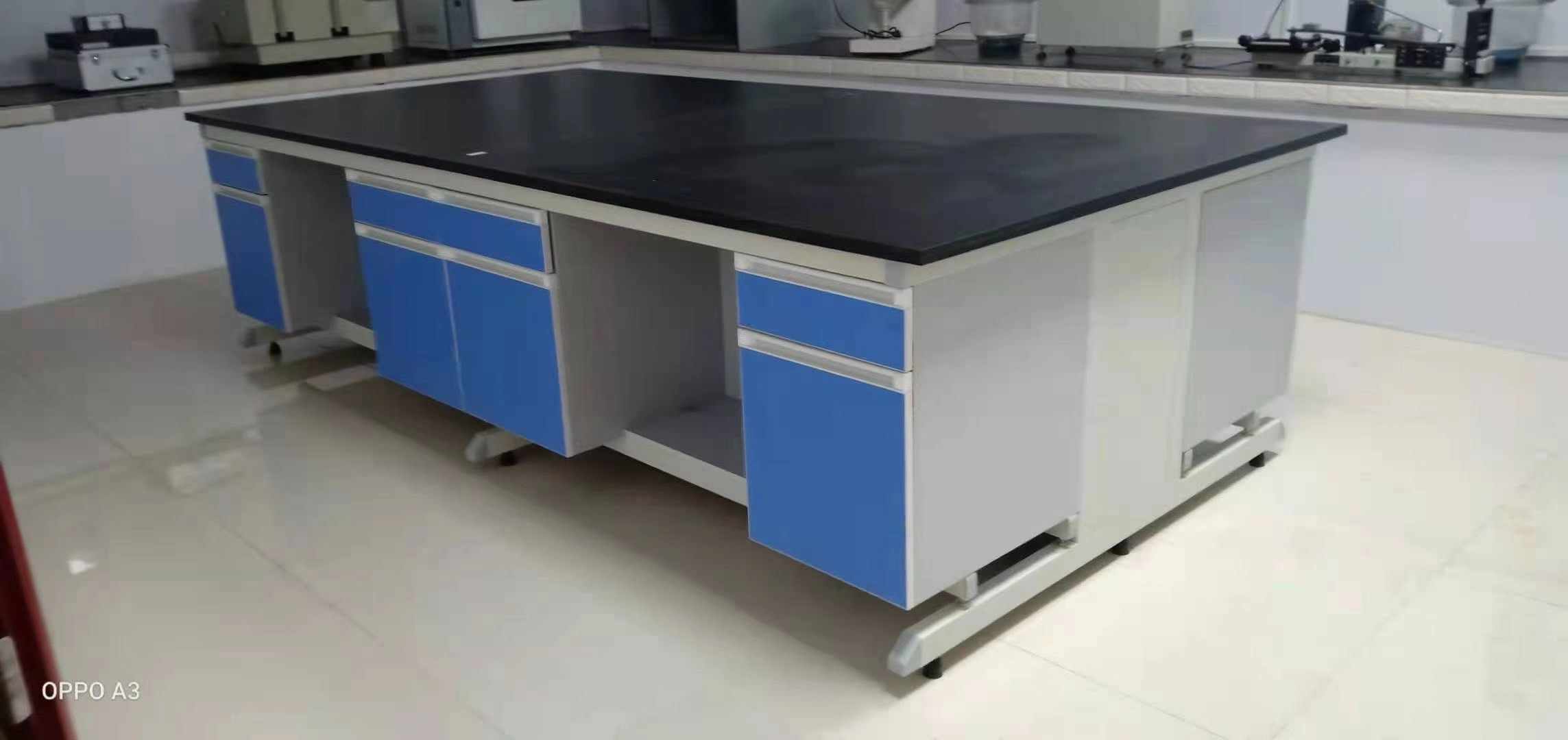 中東質(zhì)檢實驗室實驗臺