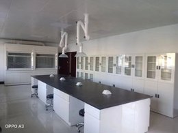 濟(jì)寧實(shí)驗(yàn)臺(tái),通風(fēng)柜,通風(fēng)系統(tǒng)安裝完成