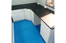 中央實驗臺設(shè)備，實驗室高效運(yùn)作的核心(探索中央實驗臺的功能、設(shè)計與選購指南  )