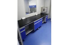 化驗室實驗臺廠家報價多少？全面解析影響因素與市場行情(從材質(zhì)到定制需求，深入了解實驗臺定價邏輯  )